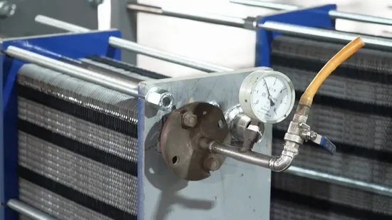 Scambiatore di calore a piastre con tenuta Phe personalizzato per il raffreddamento della miscela di reazione